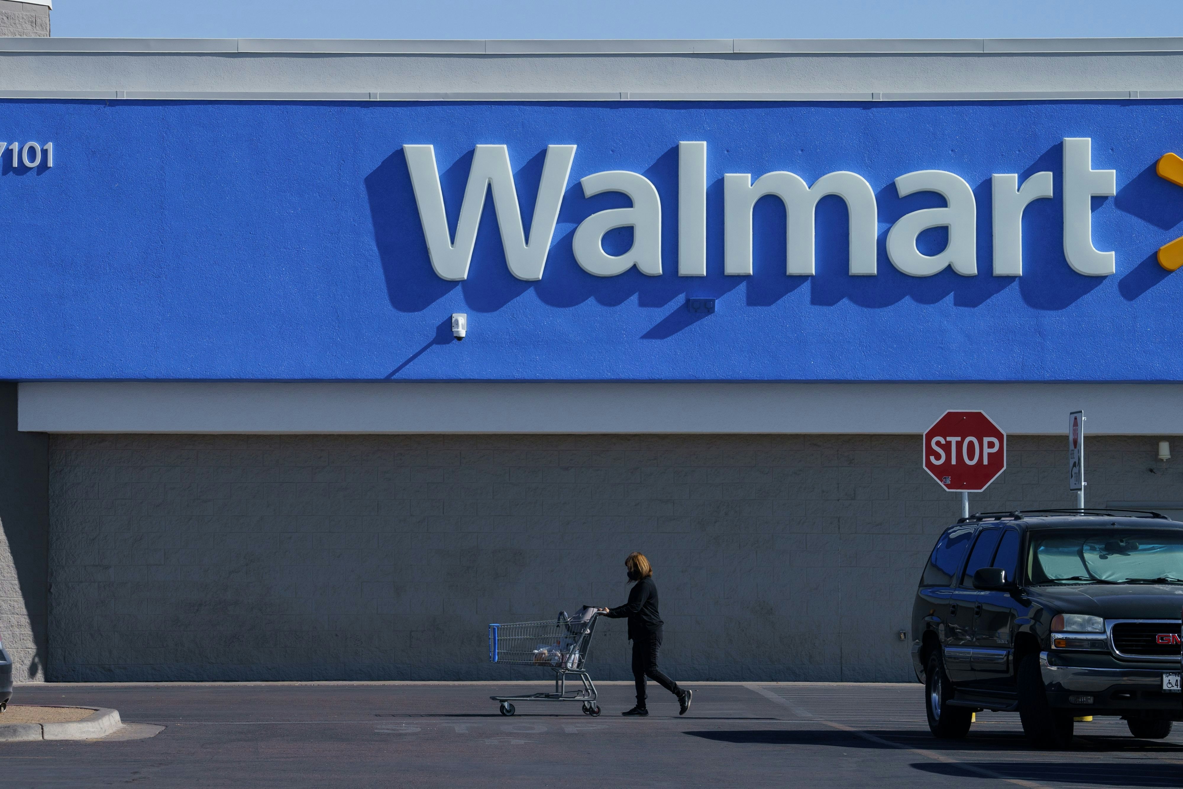 is walmart open on thanksgiving